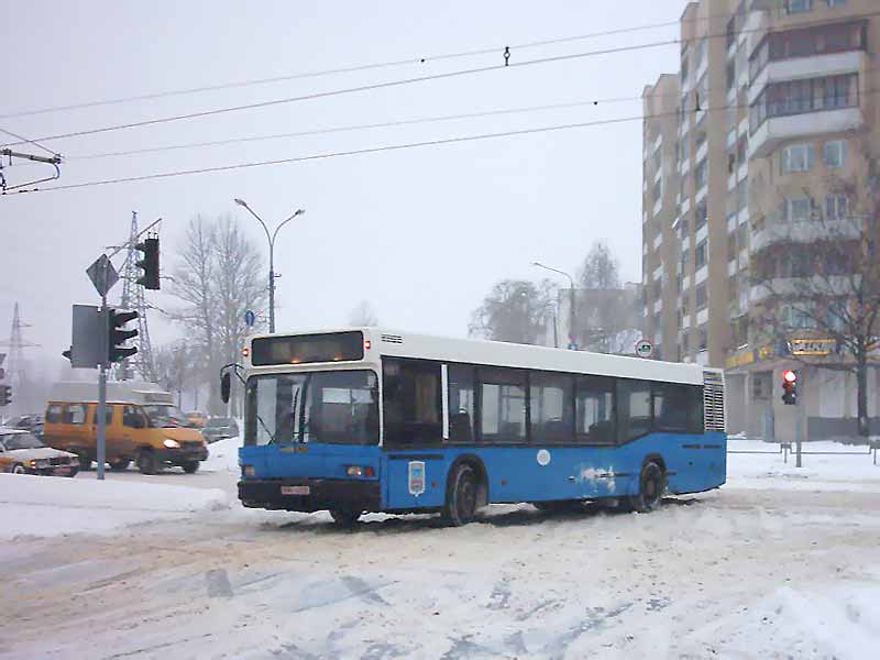 Городской автобус. Новый автобус. Современный автобус. Фото. Картинка